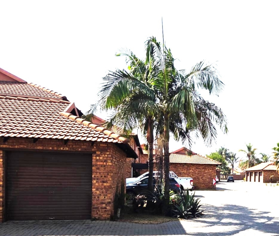2 Bedroom Property for Sale in Annlin Gauteng