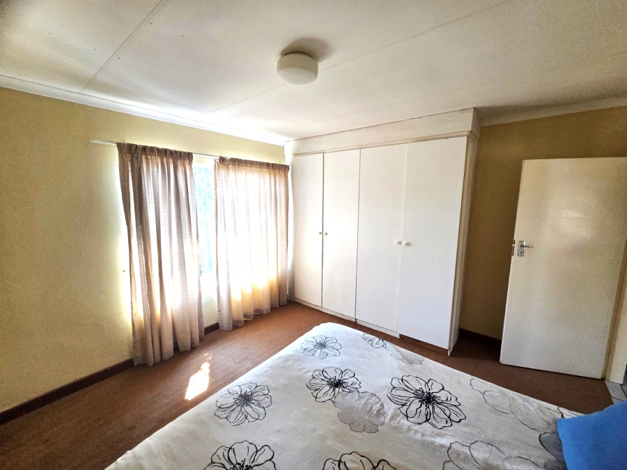 2 Bedroom Property for Sale in Annlin Gauteng