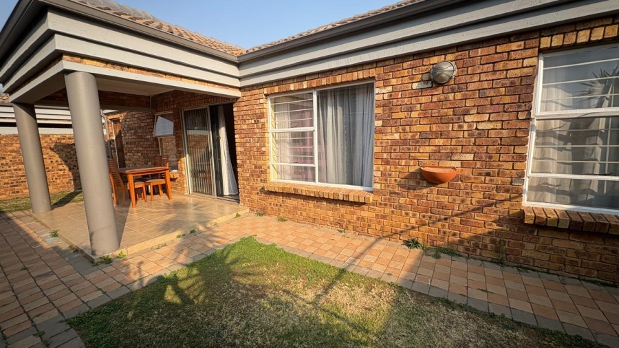 3 Bedroom Property for Sale in Bartlett Gauteng