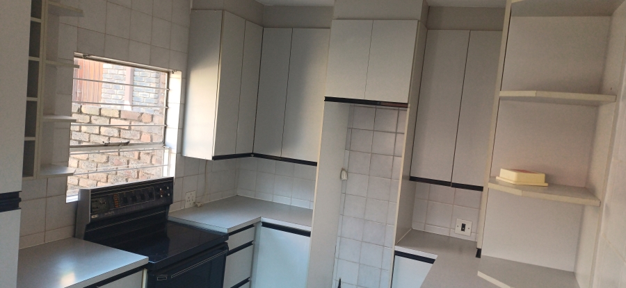To Let 2 Bedroom Property for Rent in Montgomery Park Gauteng