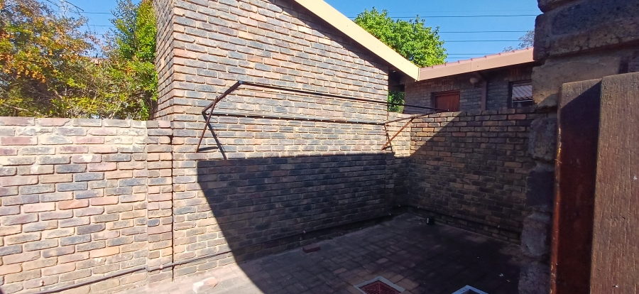 To Let 2 Bedroom Property for Rent in Montgomery Park Gauteng