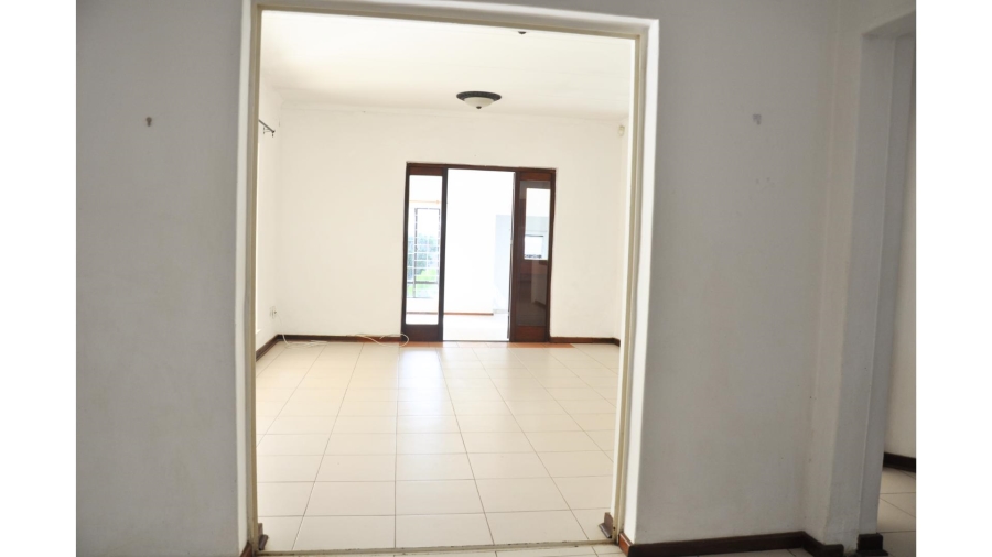 6 Bedroom Property for Sale in Paulshof Gauteng
