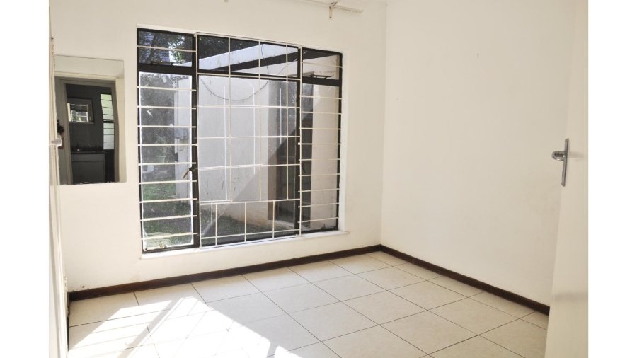 6 Bedroom Property for Sale in Paulshof Gauteng
