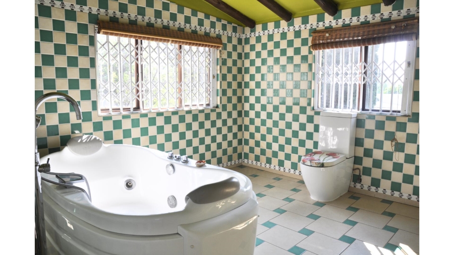 6 Bedroom Property for Sale in Paulshof Gauteng