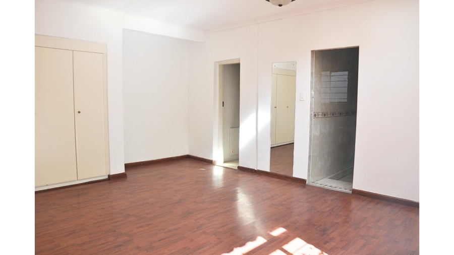 6 Bedroom Property for Sale in Paulshof Gauteng
