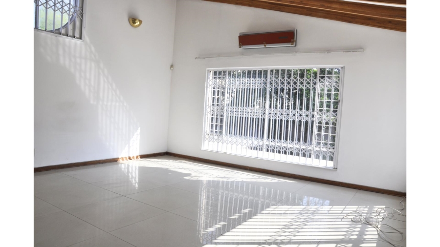 6 Bedroom Property for Sale in Paulshof Gauteng