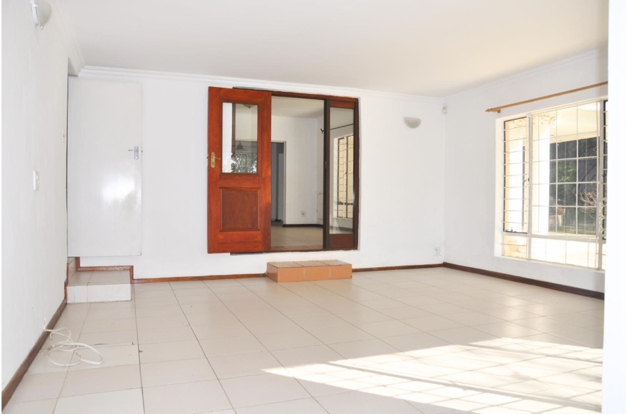 6 Bedroom Property for Sale in Paulshof Gauteng