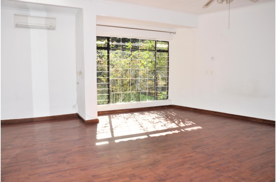 6 Bedroom Property for Sale in Paulshof Gauteng