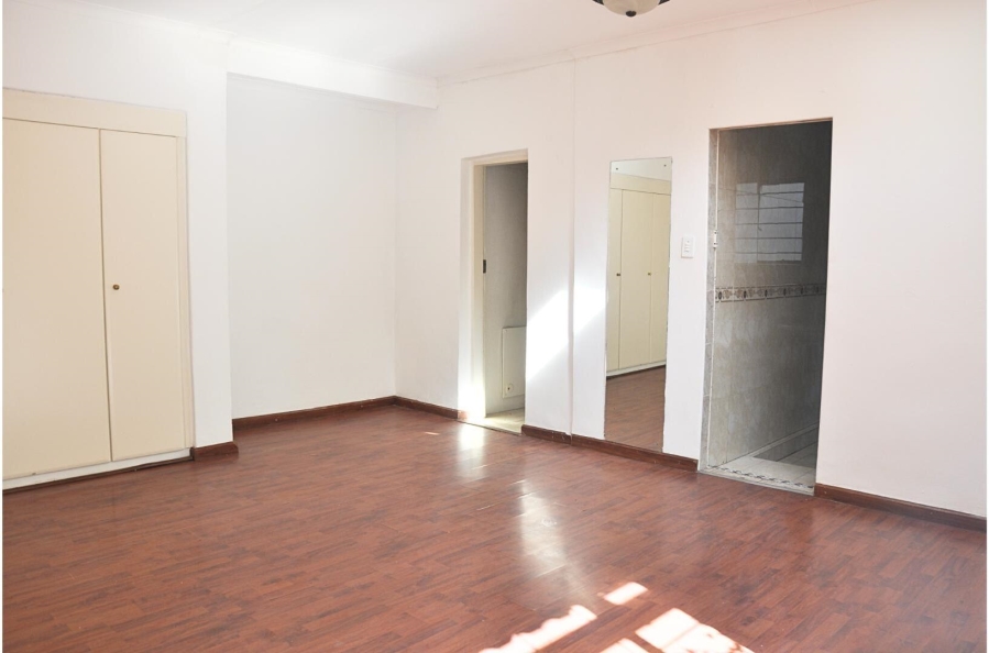 6 Bedroom Property for Sale in Paulshof Gauteng