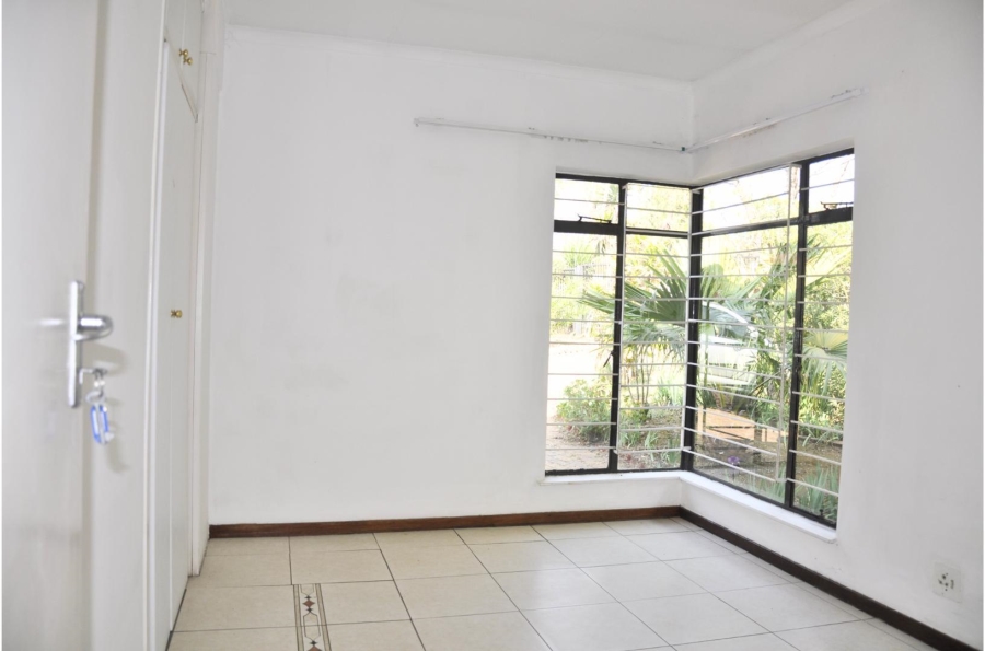 6 Bedroom Property for Sale in Paulshof Gauteng