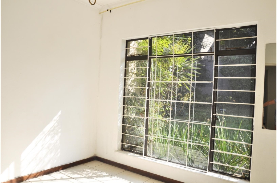 6 Bedroom Property for Sale in Paulshof Gauteng