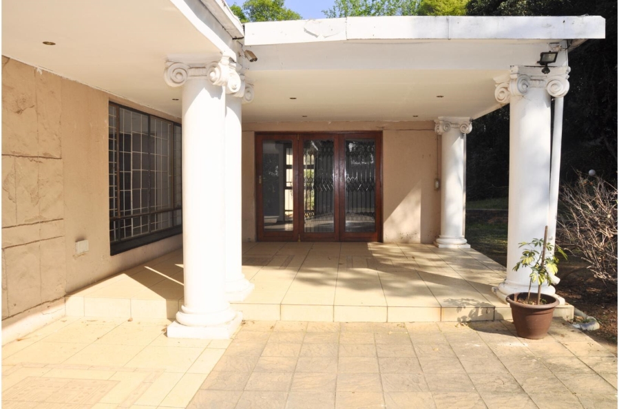 6 Bedroom Property for Sale in Paulshof Gauteng