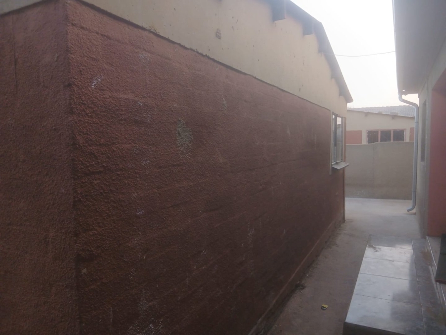 1 Bedroom Property for Sale in Mohlakeng Gauteng