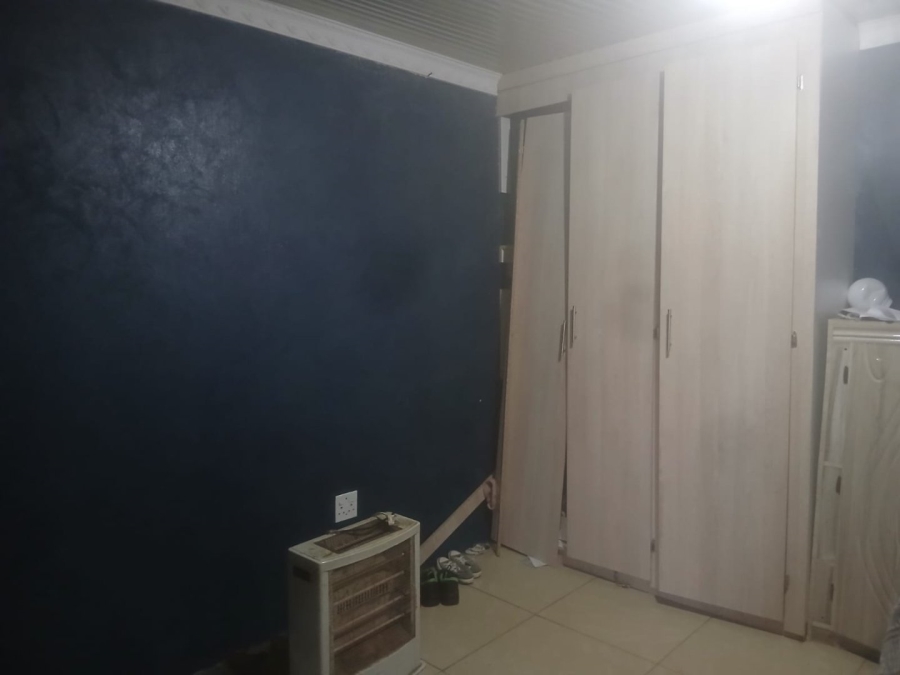 1 Bedroom Property for Sale in Mohlakeng Gauteng
