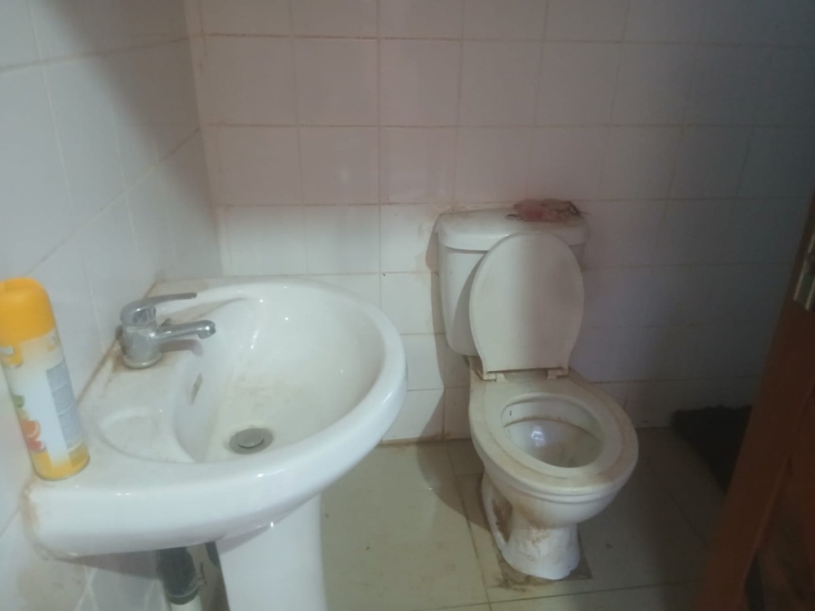 1 Bedroom Property for Sale in Mohlakeng Gauteng