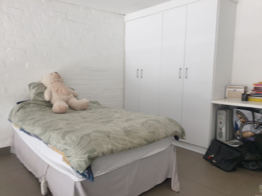 1 Bedroom Property for Sale in Clydesdale Gauteng
