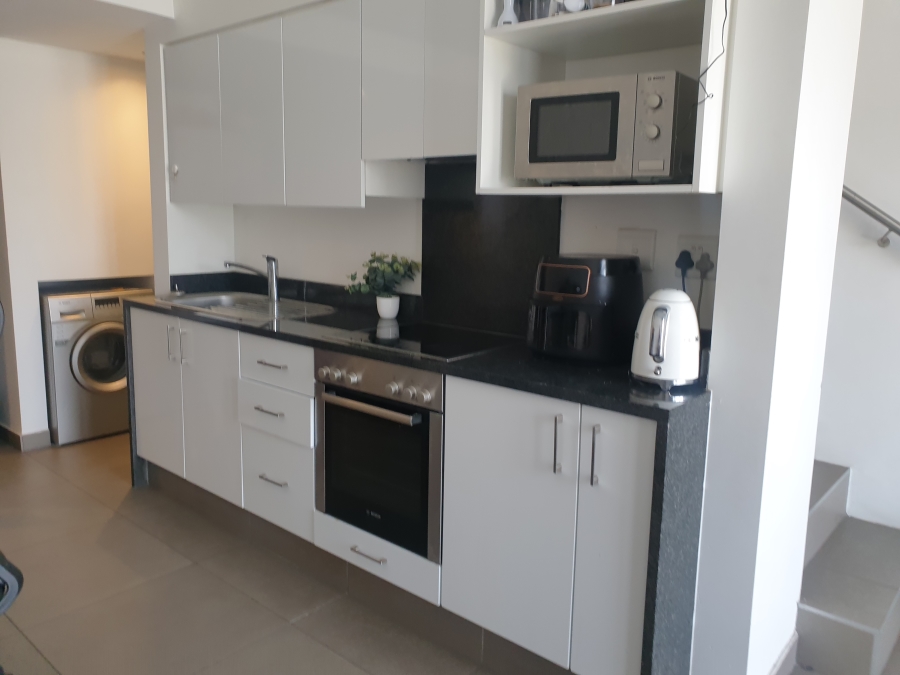 1 Bedroom Property for Sale in Clydesdale Gauteng