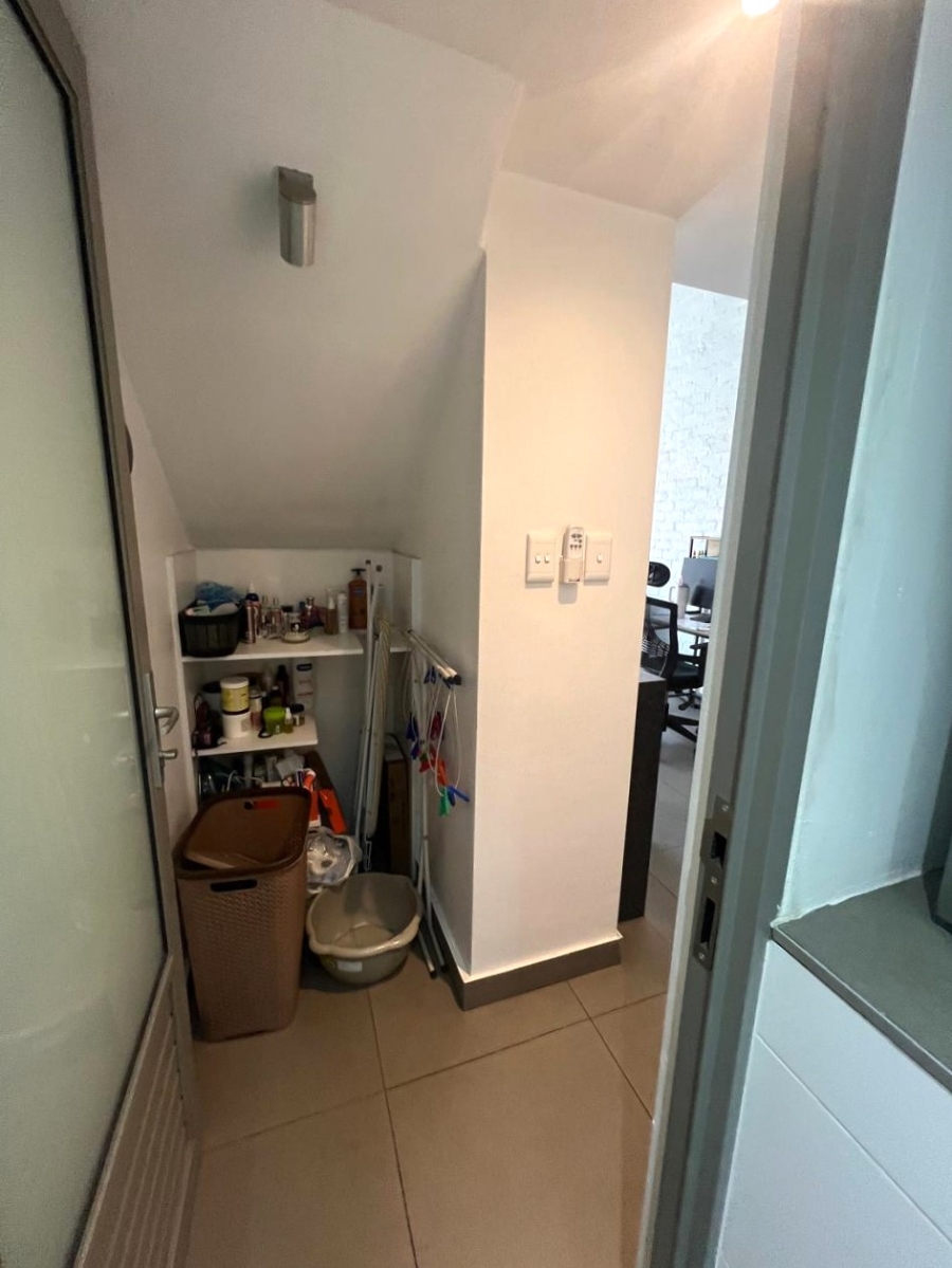 1 Bedroom Property for Sale in Clydesdale Gauteng
