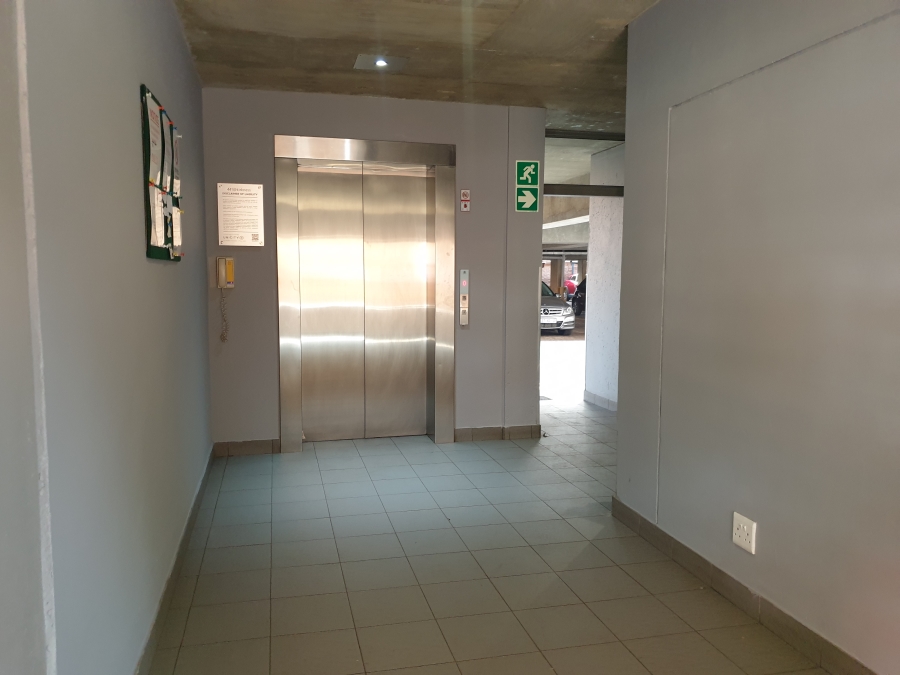 1 Bedroom Property for Sale in Clydesdale Gauteng
