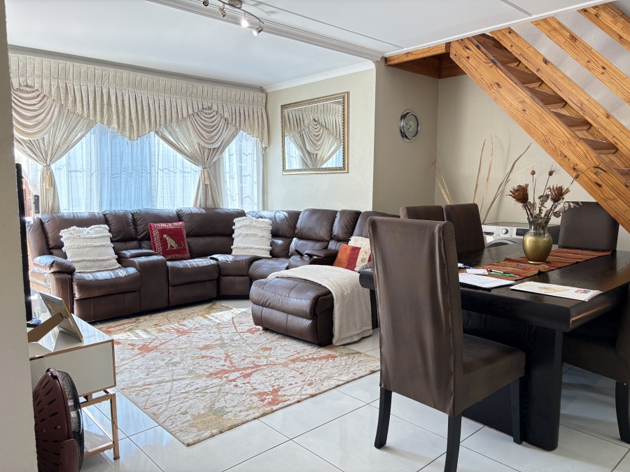 3 Bedroom Property for Sale in Weltevreden Park Gauteng