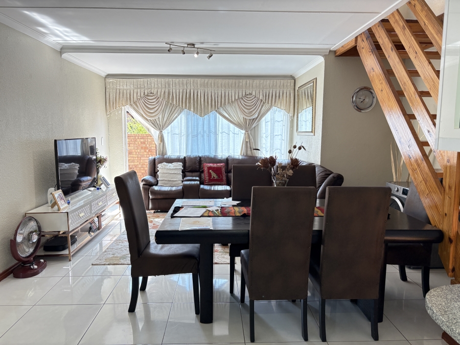 3 Bedroom Property for Sale in Weltevreden Park Gauteng