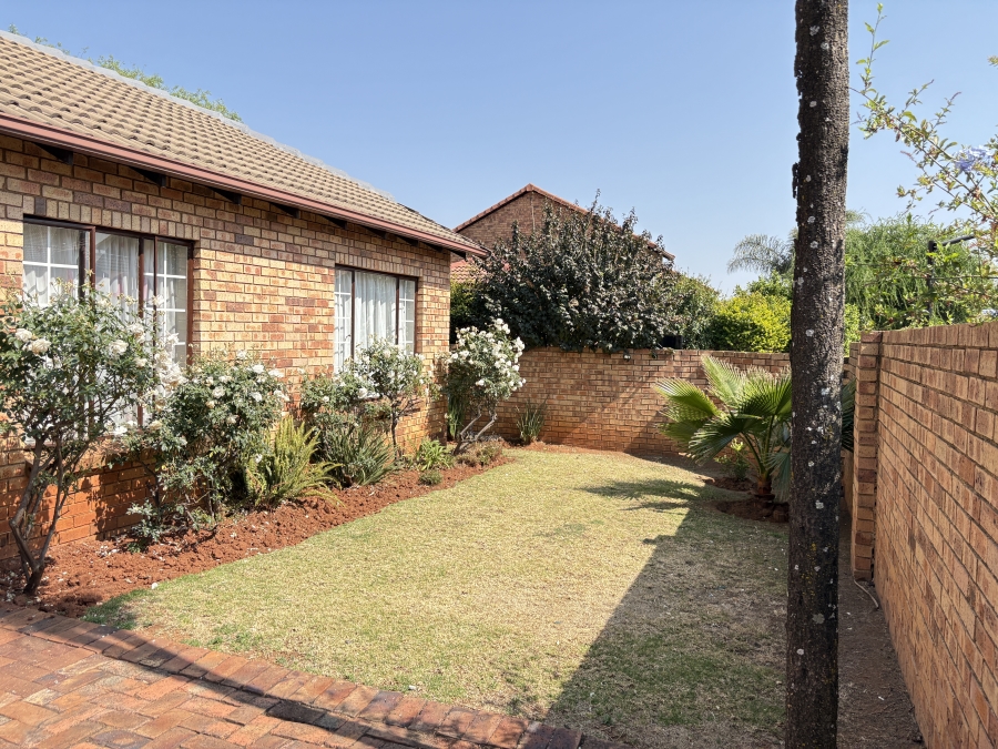 3 Bedroom Property for Sale in Weltevreden Park Gauteng