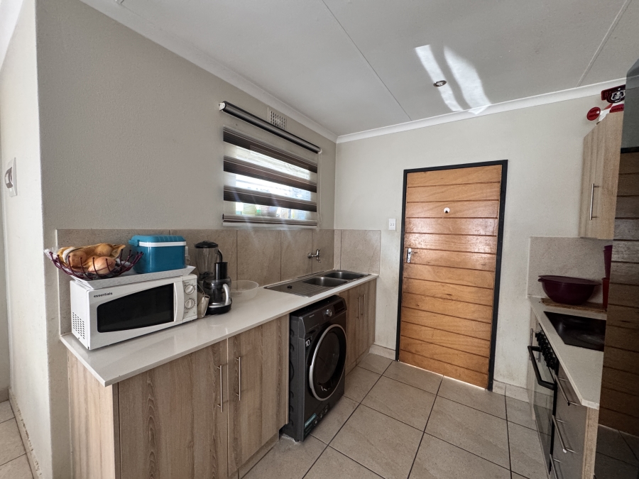 3 Bedroom Property for Sale in Albertsdal Gauteng