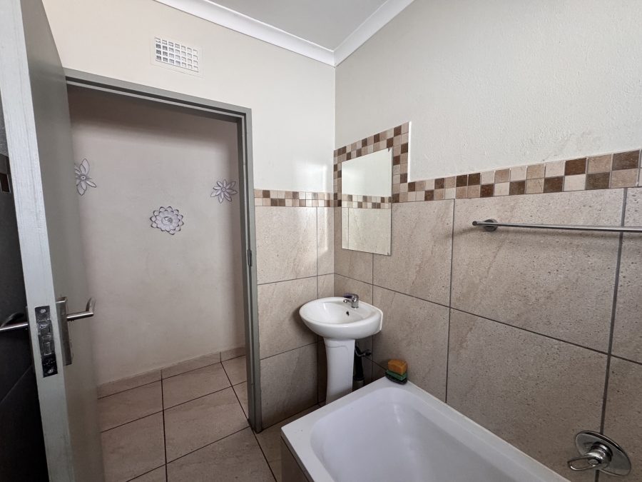 3 Bedroom Property for Sale in Albertsdal Gauteng