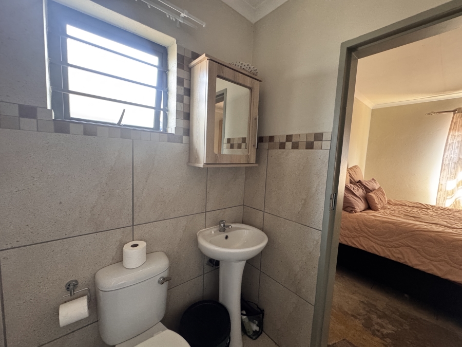 3 Bedroom Property for Sale in Albertsdal Gauteng