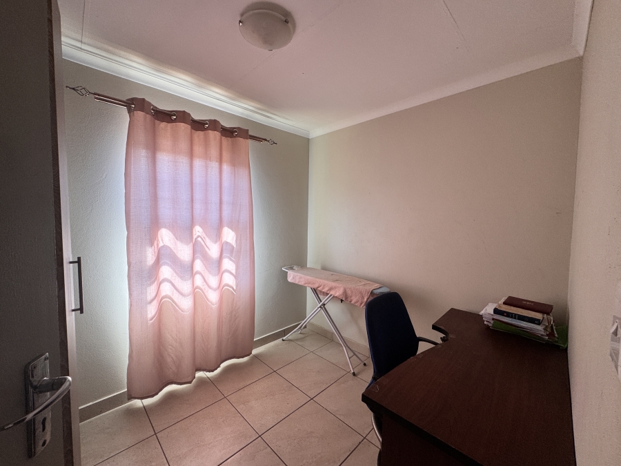 3 Bedroom Property for Sale in Albertsdal Gauteng