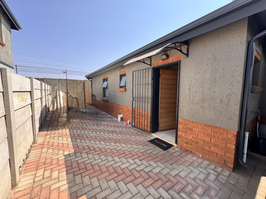 3 Bedroom Property for Sale in Albertsdal Gauteng