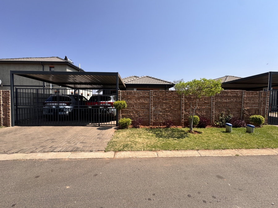 3 Bedroom Property for Sale in Albertsdal Gauteng