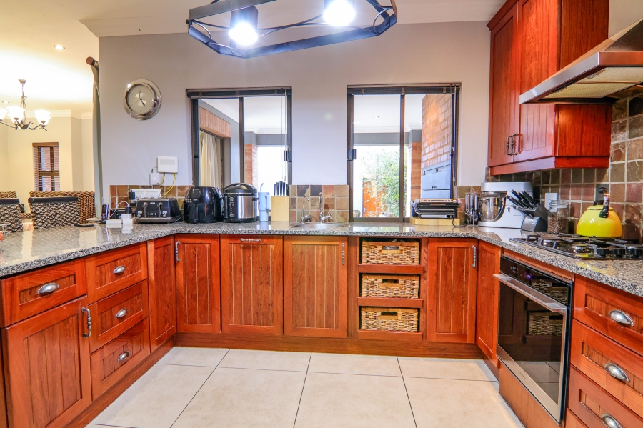 4 Bedroom Property for Sale in Heritage Hill Gauteng