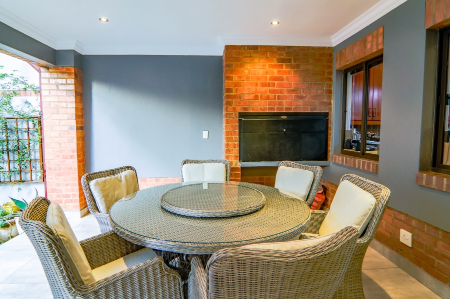 4 Bedroom Property for Sale in Heritage Hill Gauteng