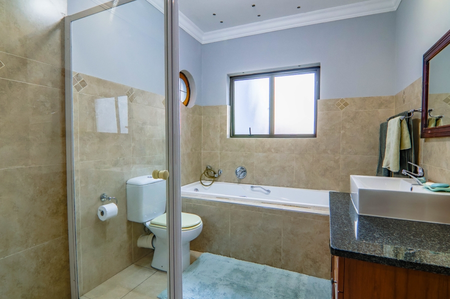 4 Bedroom Property for Sale in Heritage Hill Gauteng