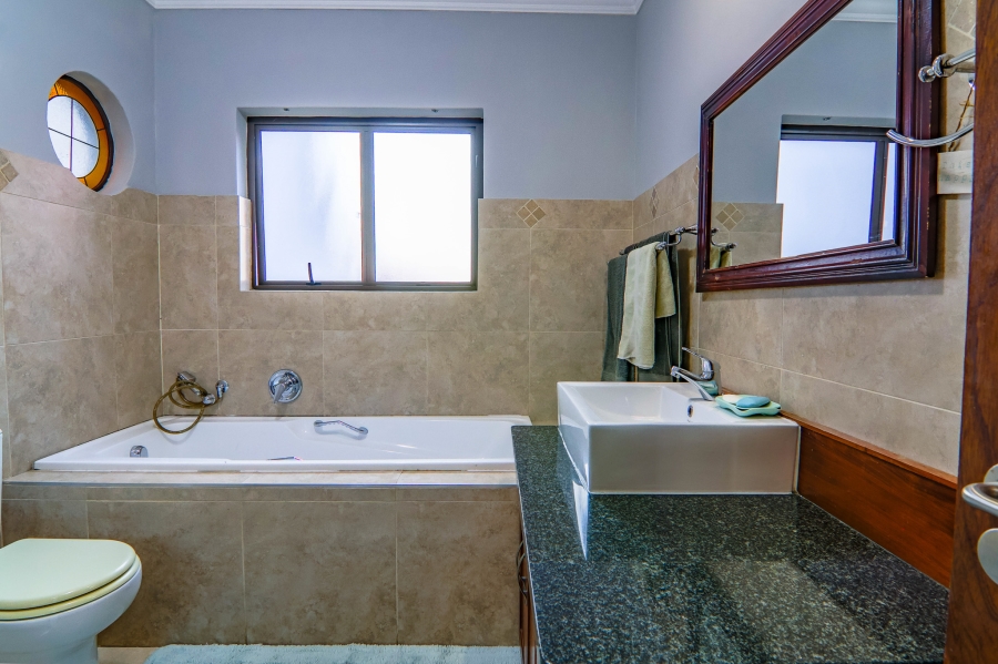 4 Bedroom Property for Sale in Heritage Hill Gauteng