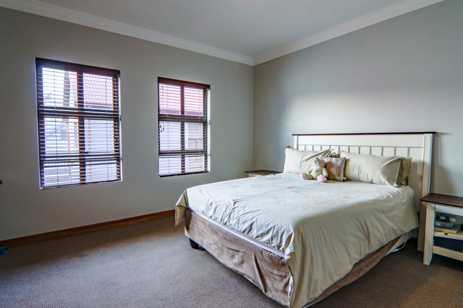 4 Bedroom Property for Sale in Heritage Hill Gauteng