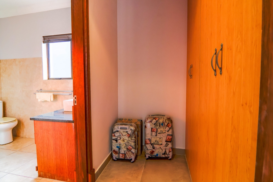 4 Bedroom Property for Sale in Heritage Hill Gauteng