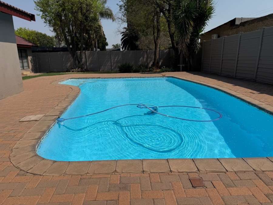4 Bedroom Property for Sale in Vanderbijlpark SE 2 Gauteng