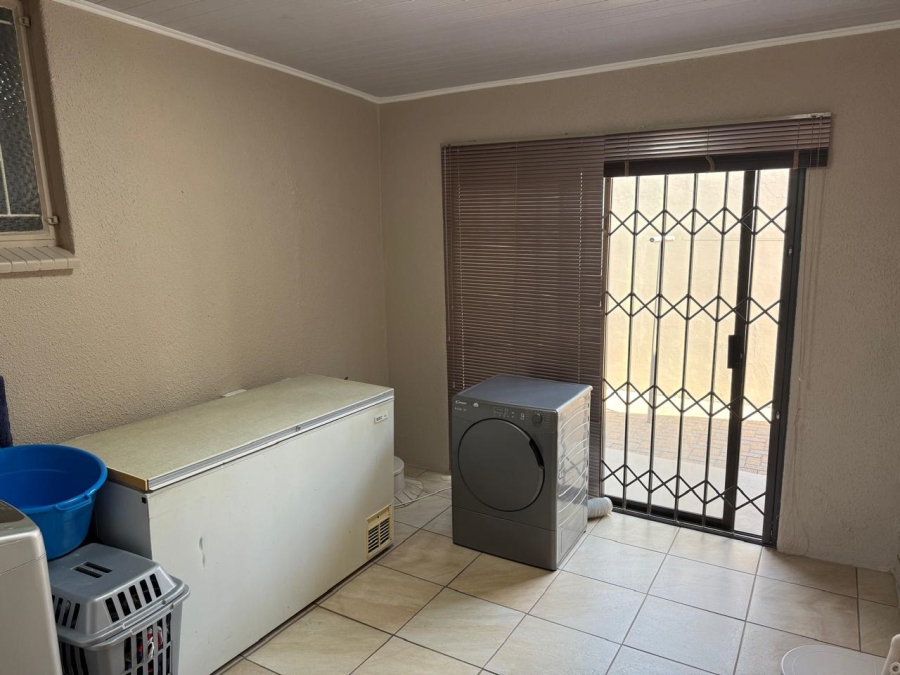 4 Bedroom Property for Sale in Vanderbijlpark SE 2 Gauteng