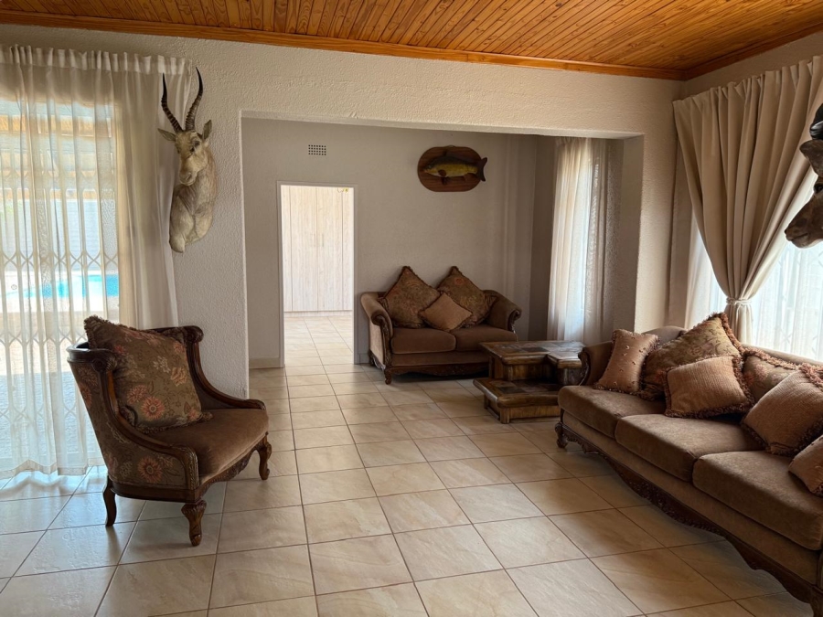 4 Bedroom Property for Sale in Vanderbijlpark SE 2 Gauteng
