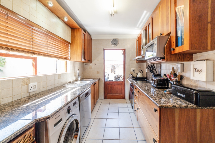 2 Bedroom Property for Sale in Lonehill Gauteng