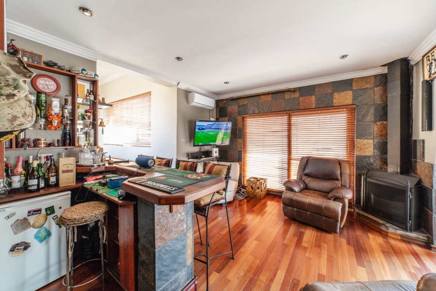 2 Bedroom Property for Sale in Lonehill Gauteng