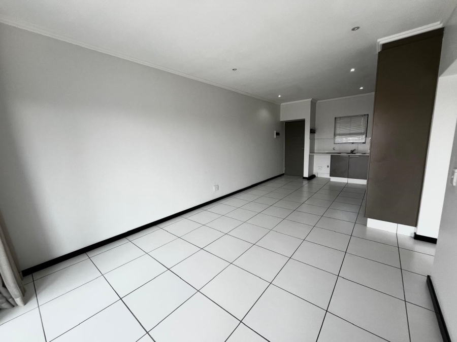 To Let 2 Bedroom Property for Rent in Lonehill Gauteng