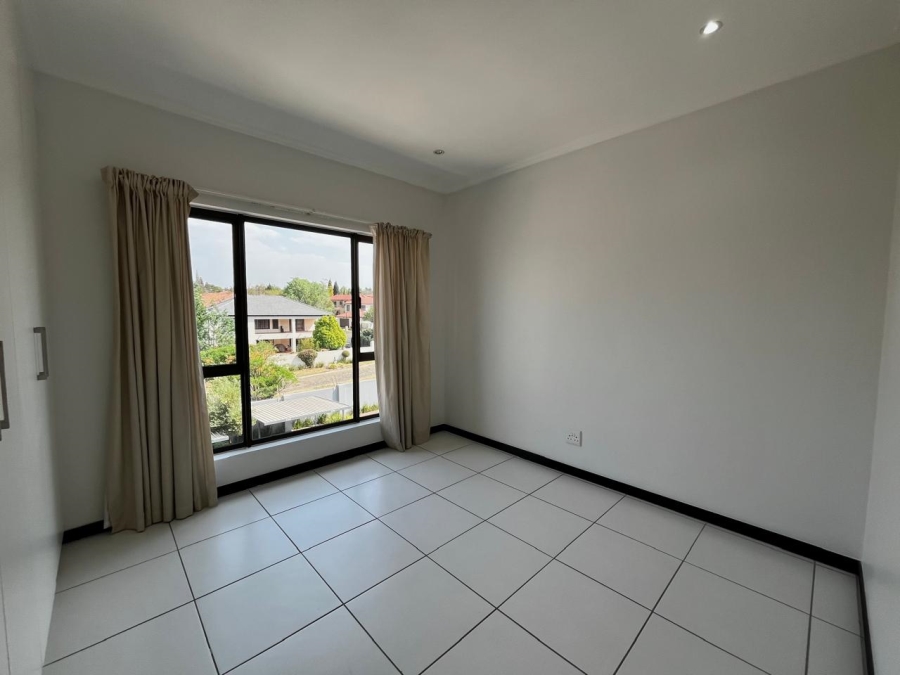 To Let 2 Bedroom Property for Rent in Lonehill Gauteng
