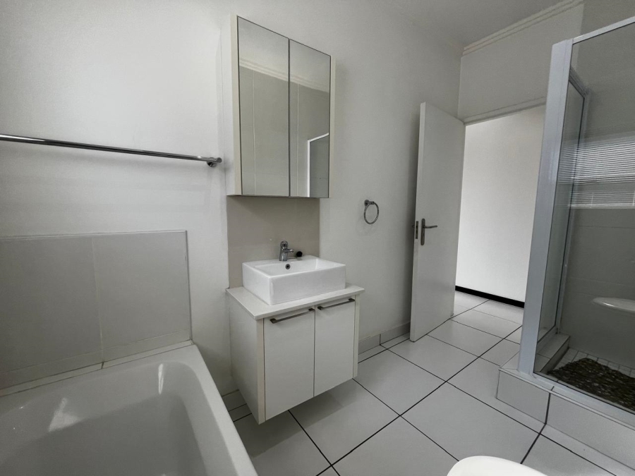 To Let 2 Bedroom Property for Rent in Lonehill Gauteng