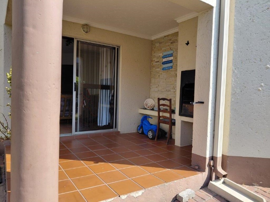 1 Bedroom Property for Sale in Bedfordview Gauteng