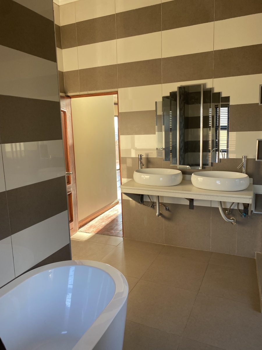 To Let 4 Bedroom Property for Rent in The Hills Game Reserve Estate Gauteng