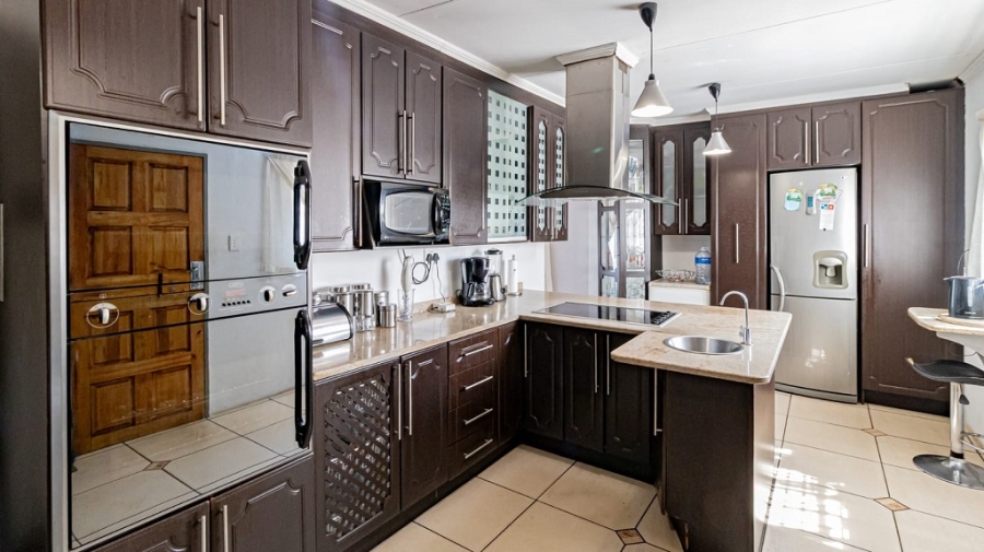 4 Bedroom Property for Sale in Eden Park Gauteng
