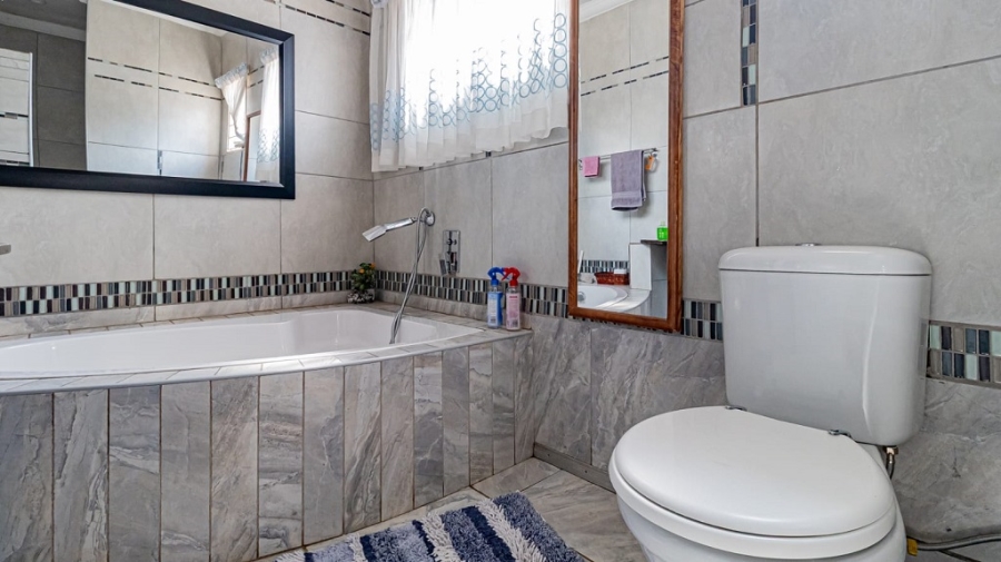4 Bedroom Property for Sale in Eden Park Gauteng